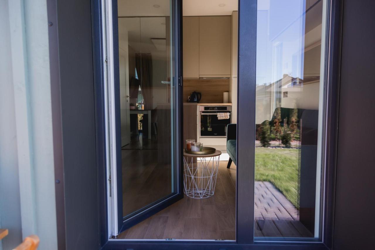 Lilly Apartment With Pool And Terrace Паланга Екстериор снимка